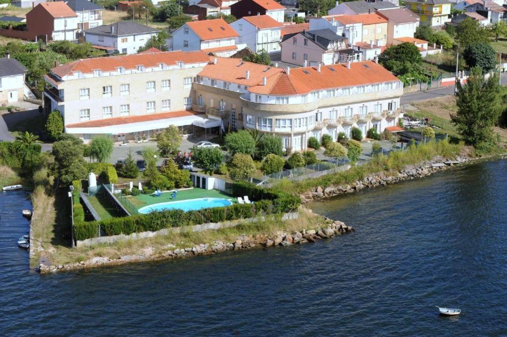 נויה Hotel Park מראה חיצוני תמונה