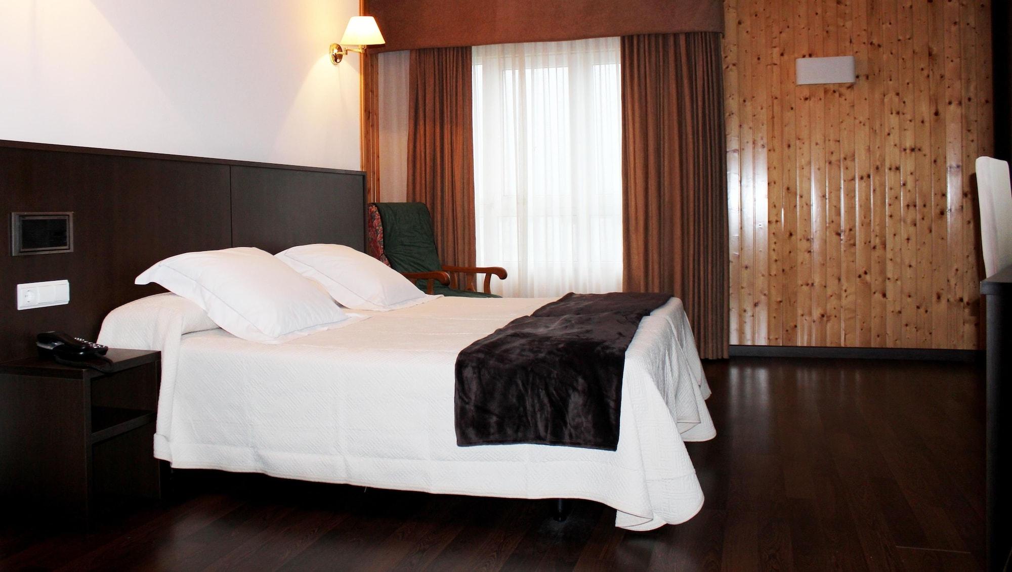 נויה Hotel Park מראה חיצוני תמונה