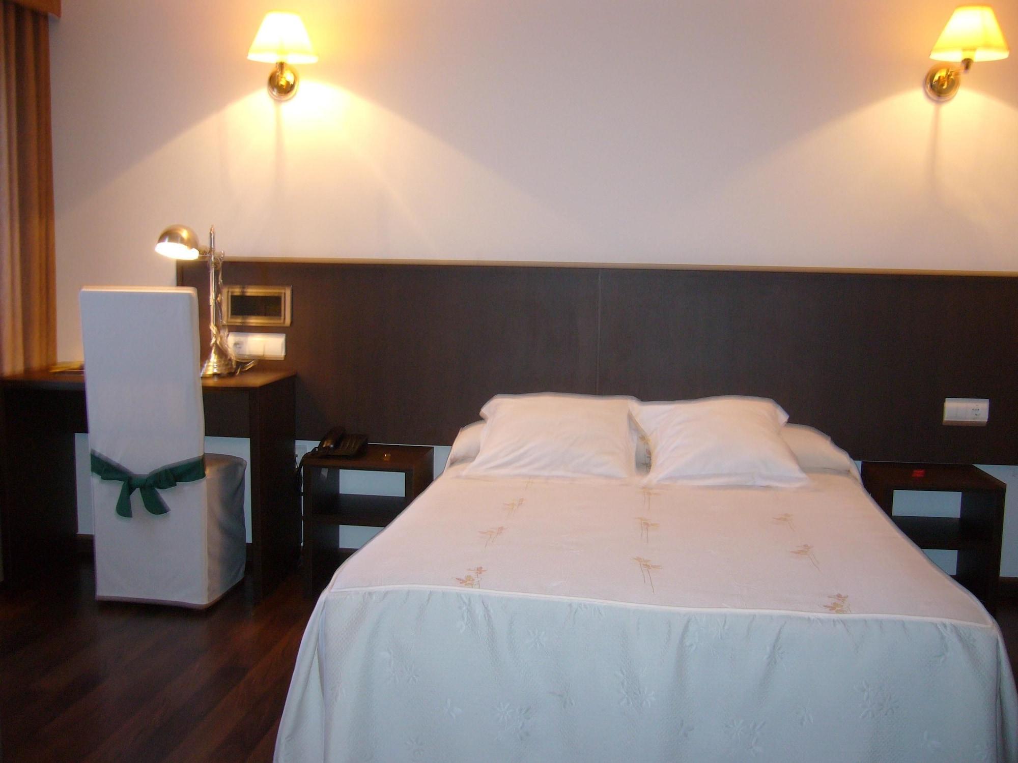 נויה Hotel Park מראה חיצוני תמונה