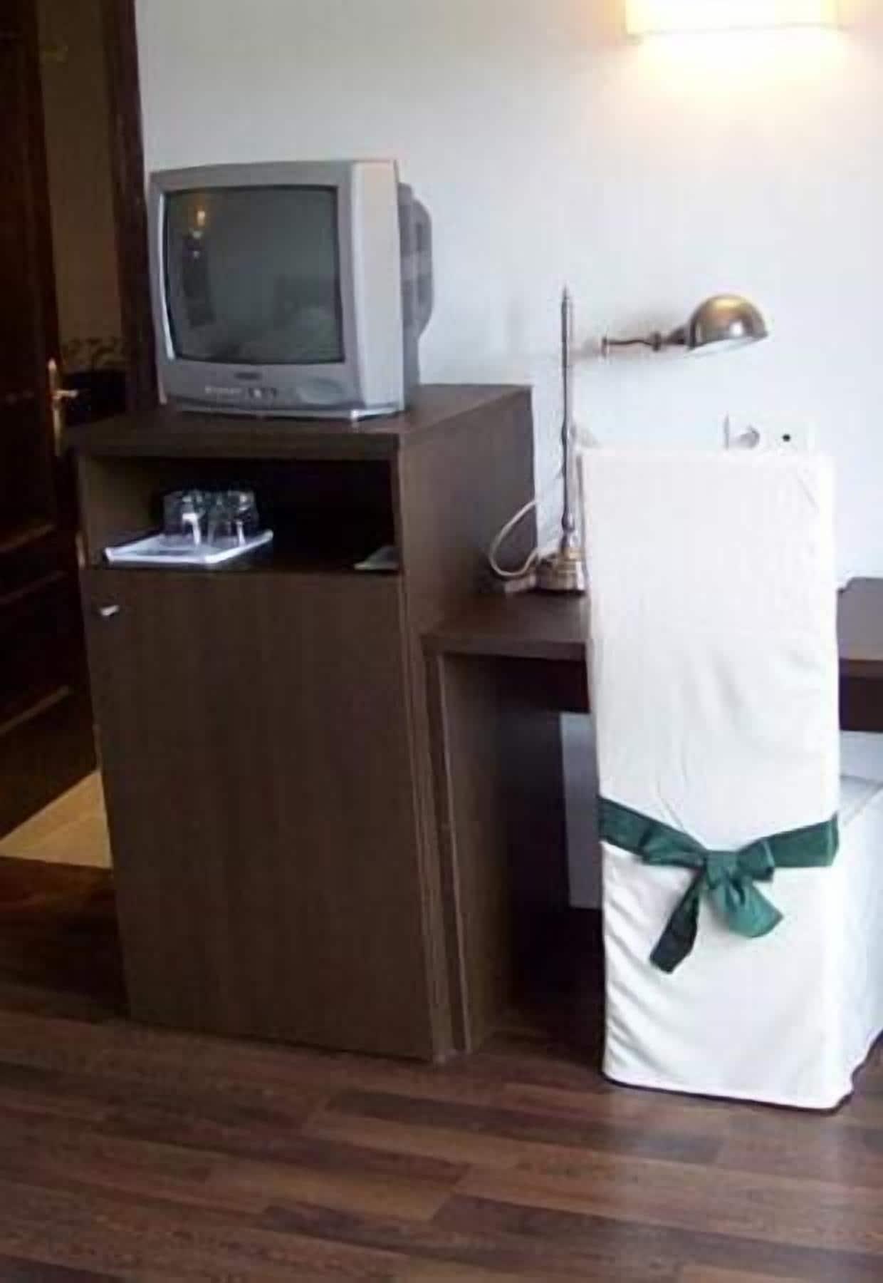 נויה Hotel Park מראה חיצוני תמונה