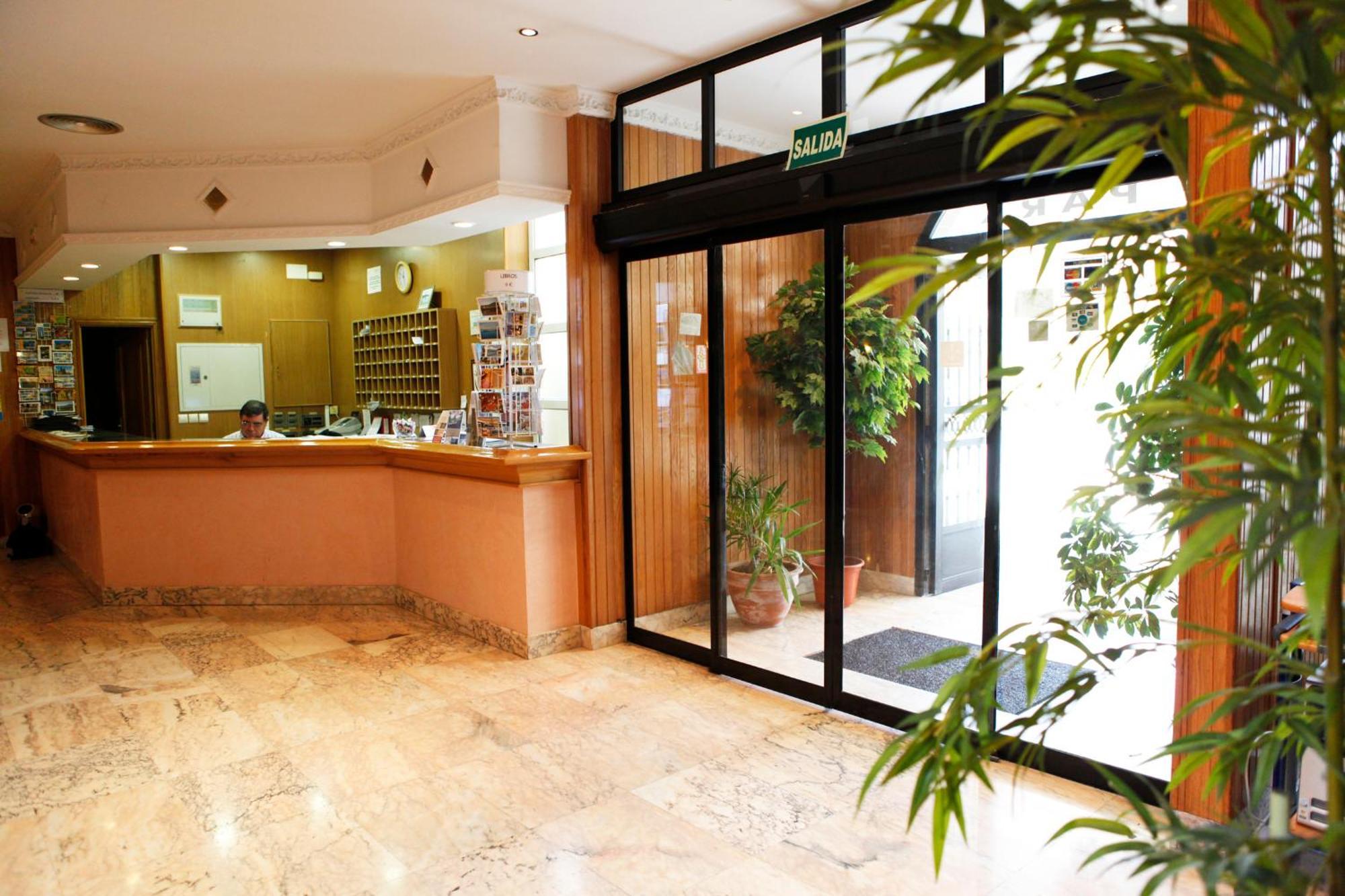 נויה Hotel Park מראה חיצוני תמונה